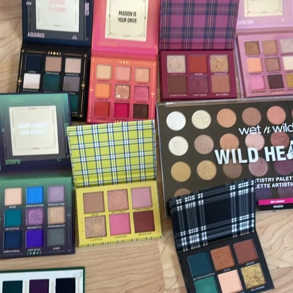 Makeup palette collection - Picture 2 of 8